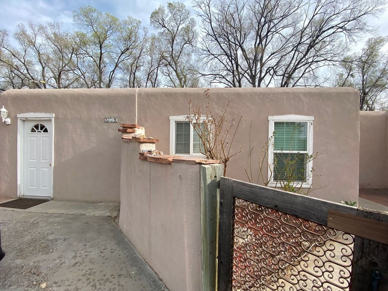 1042 Camino De Chelly - Photo 3 of 33