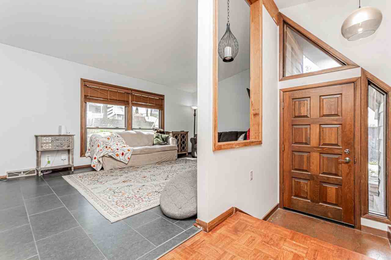 144 S Dartmouth Dr - Photo 4 of 48