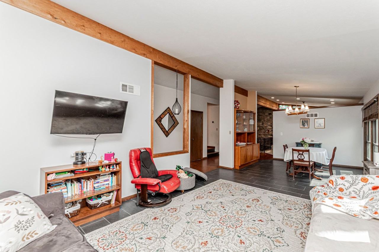 144 S Dartmouth Dr - Photo 6 of 48