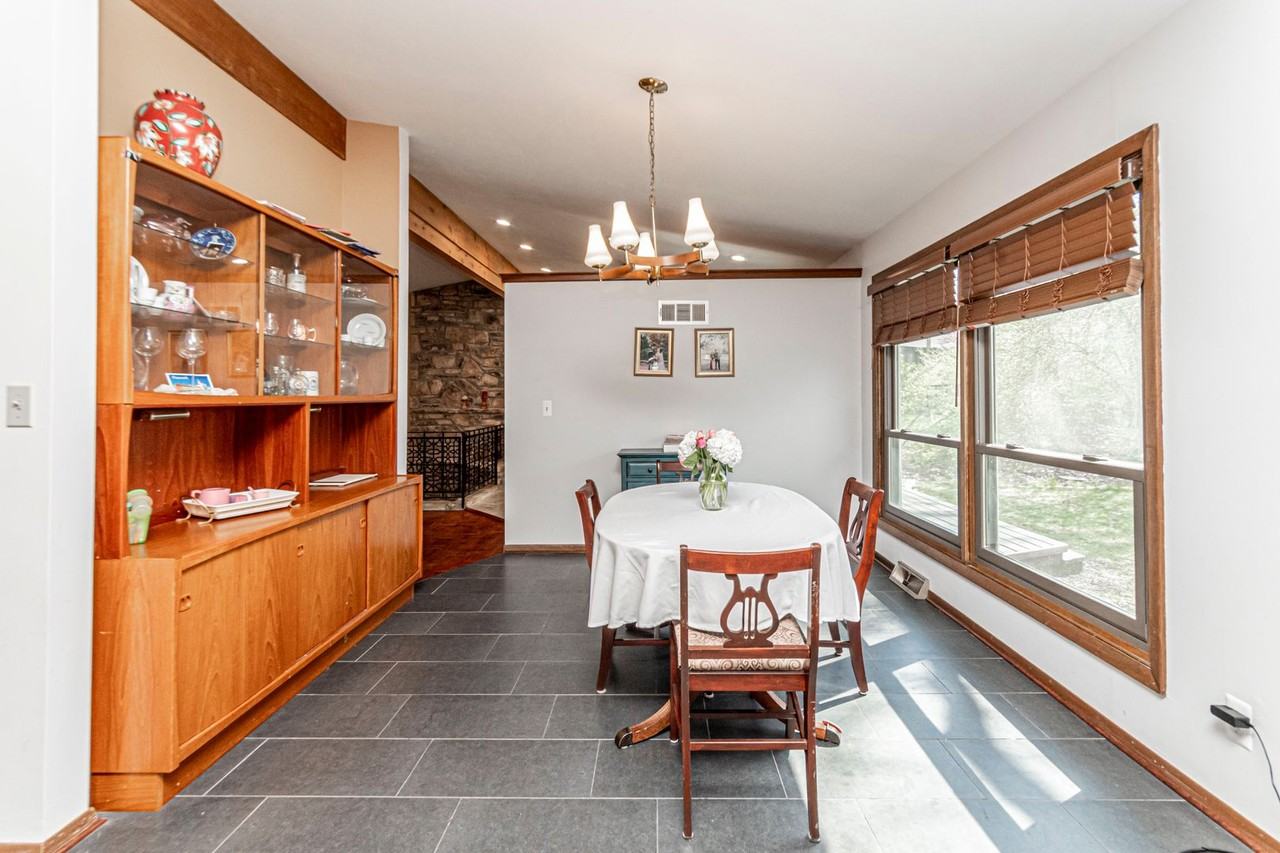 144 S Dartmouth Dr - Photo 7 of 48