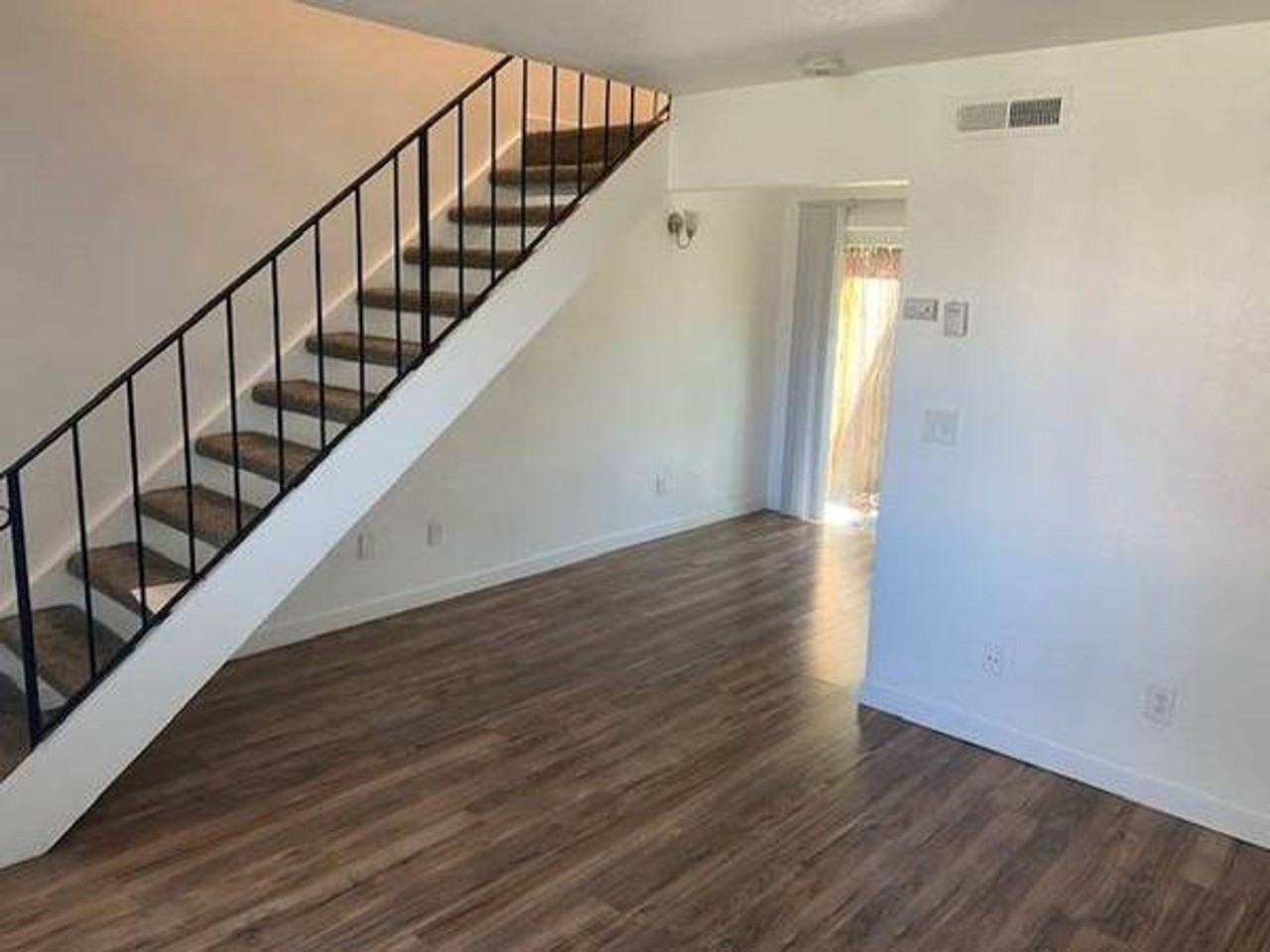 Hollywood Garden Apartments - Photo 2 of 12