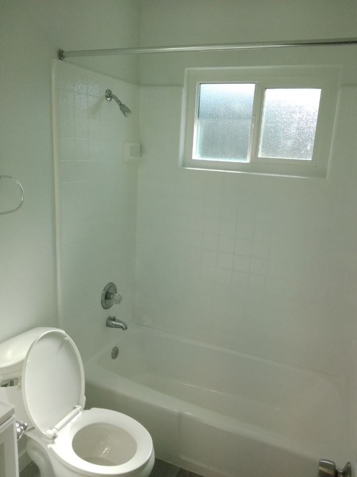 Hollywood Garden Apartments - Photo 5 of 12