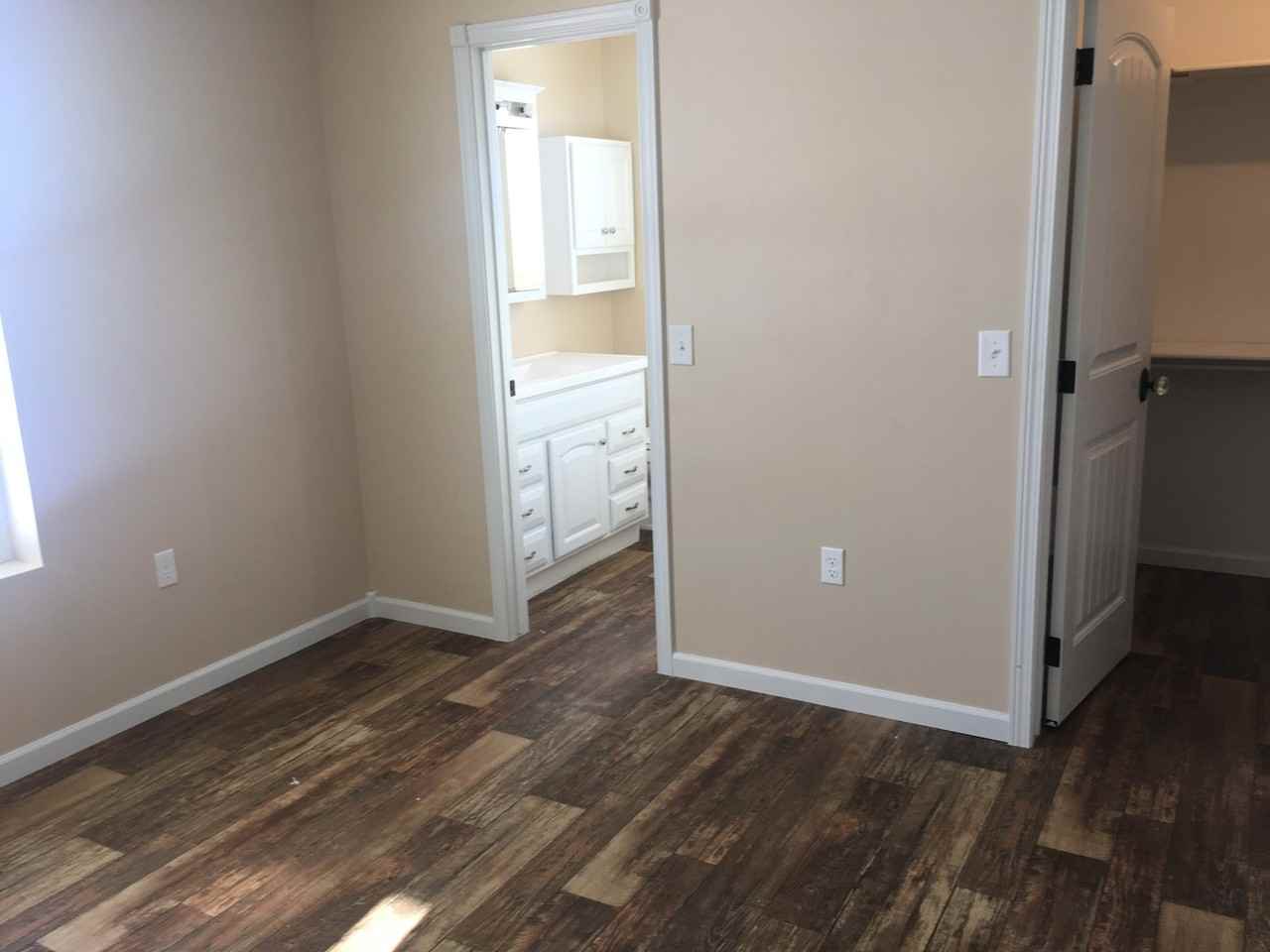 4574 Hill Rd - Photo 6 of 9