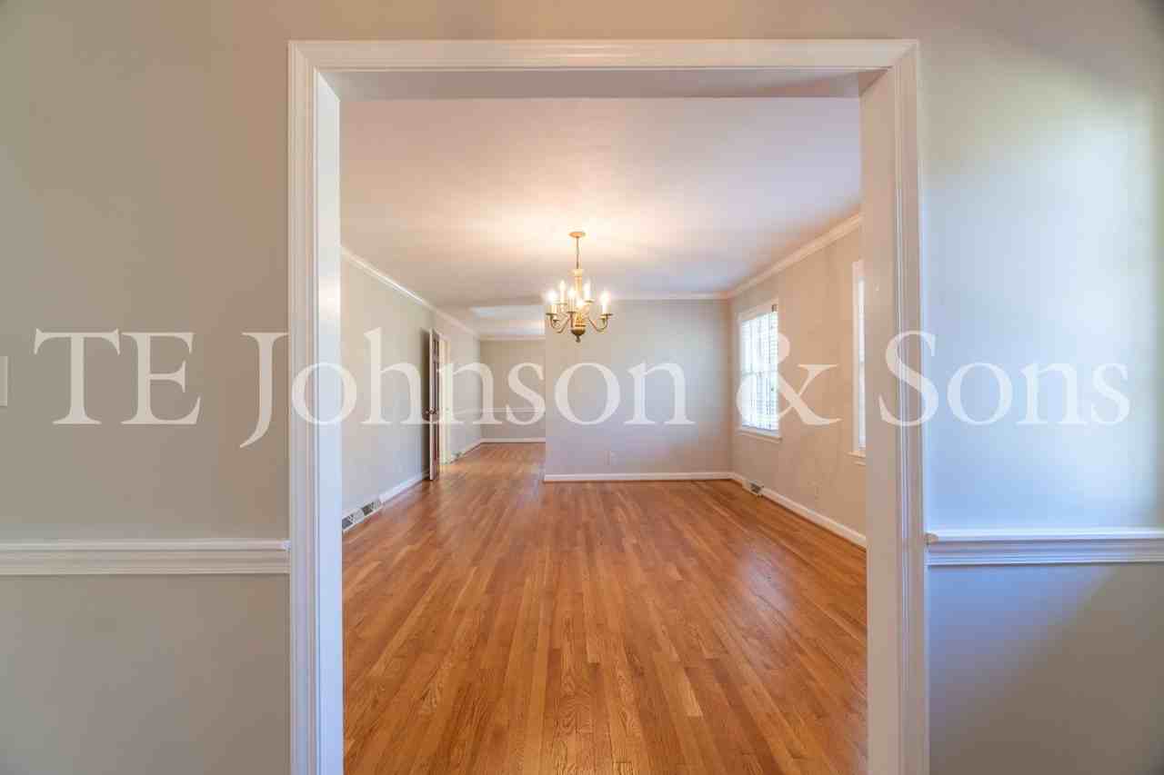 3520 Kirklees Rd - Photo 3 of 44