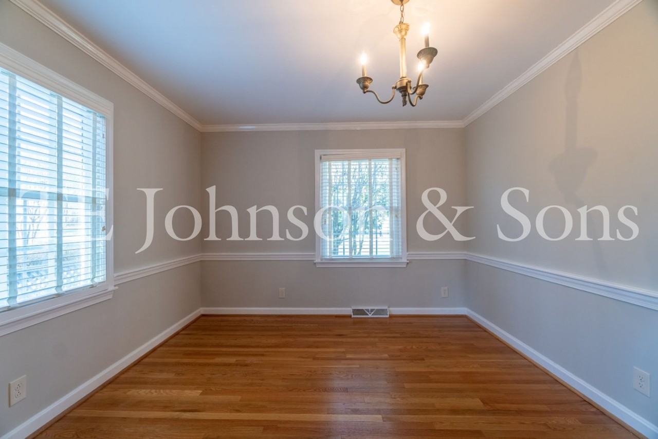 3520 Kirklees Rd - Photo 7 of 44