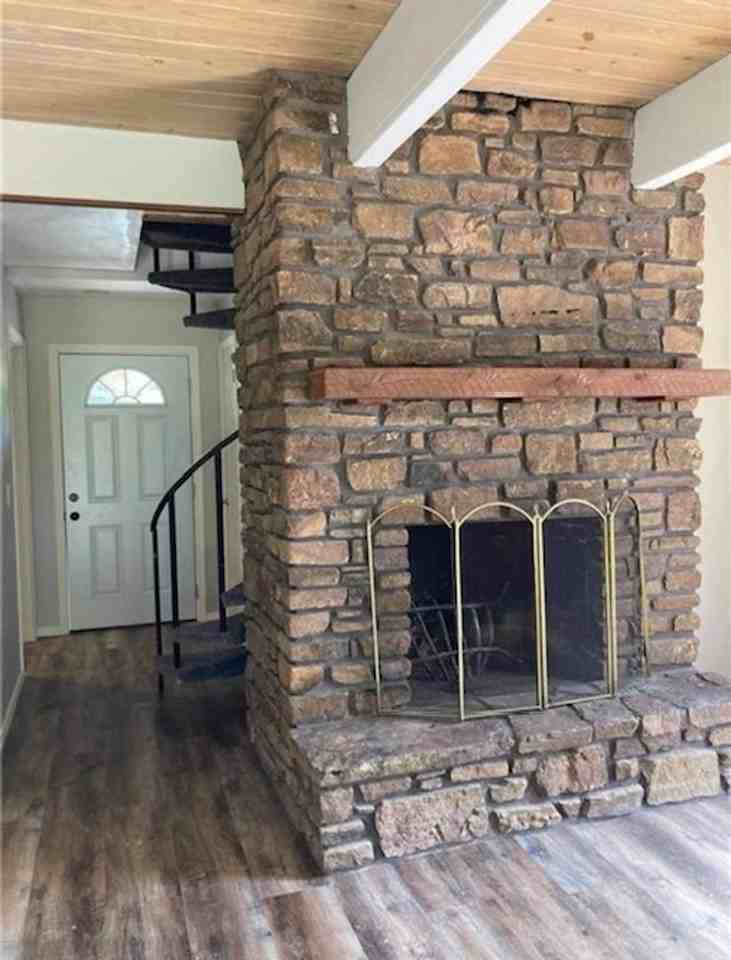 13950 Turnberry Ln - Photo 2 of 7