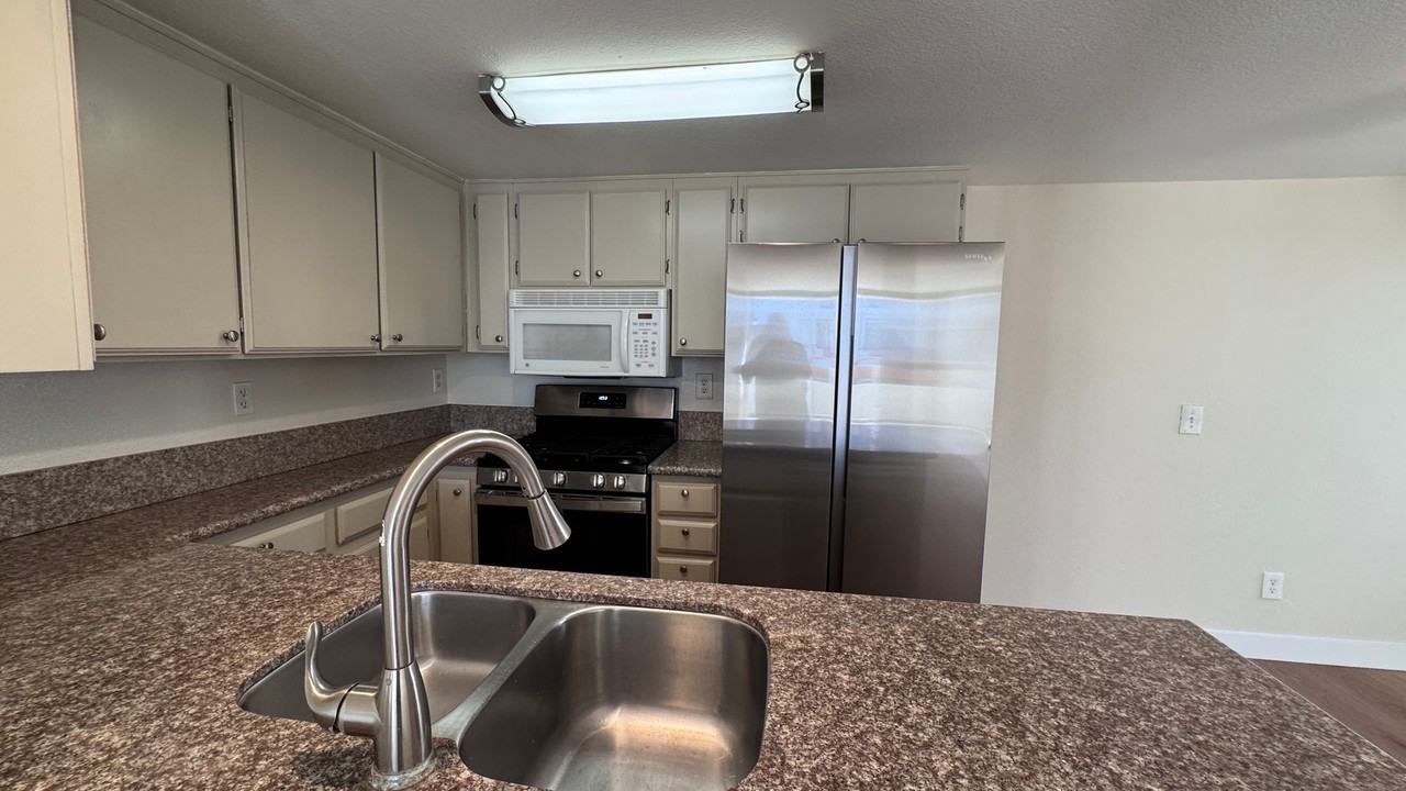 405 Stoney Point Way #94 - Photo 5 of 26