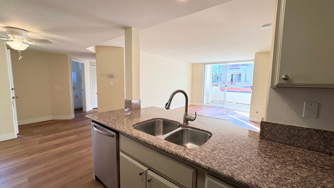 405 Stoney Point Way #94 - Photo 6 of 26
