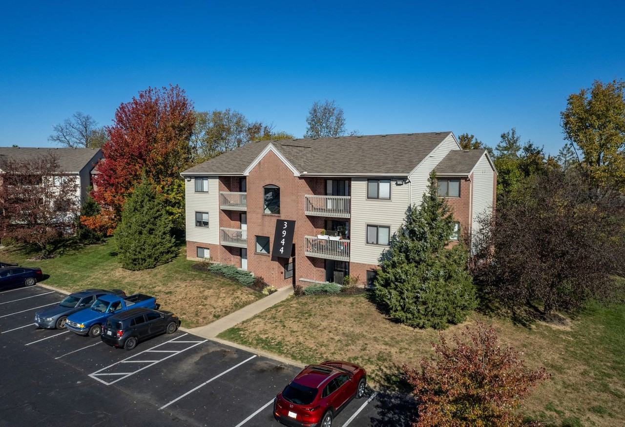 Windsor Place Apartments - Photo 3 of 23