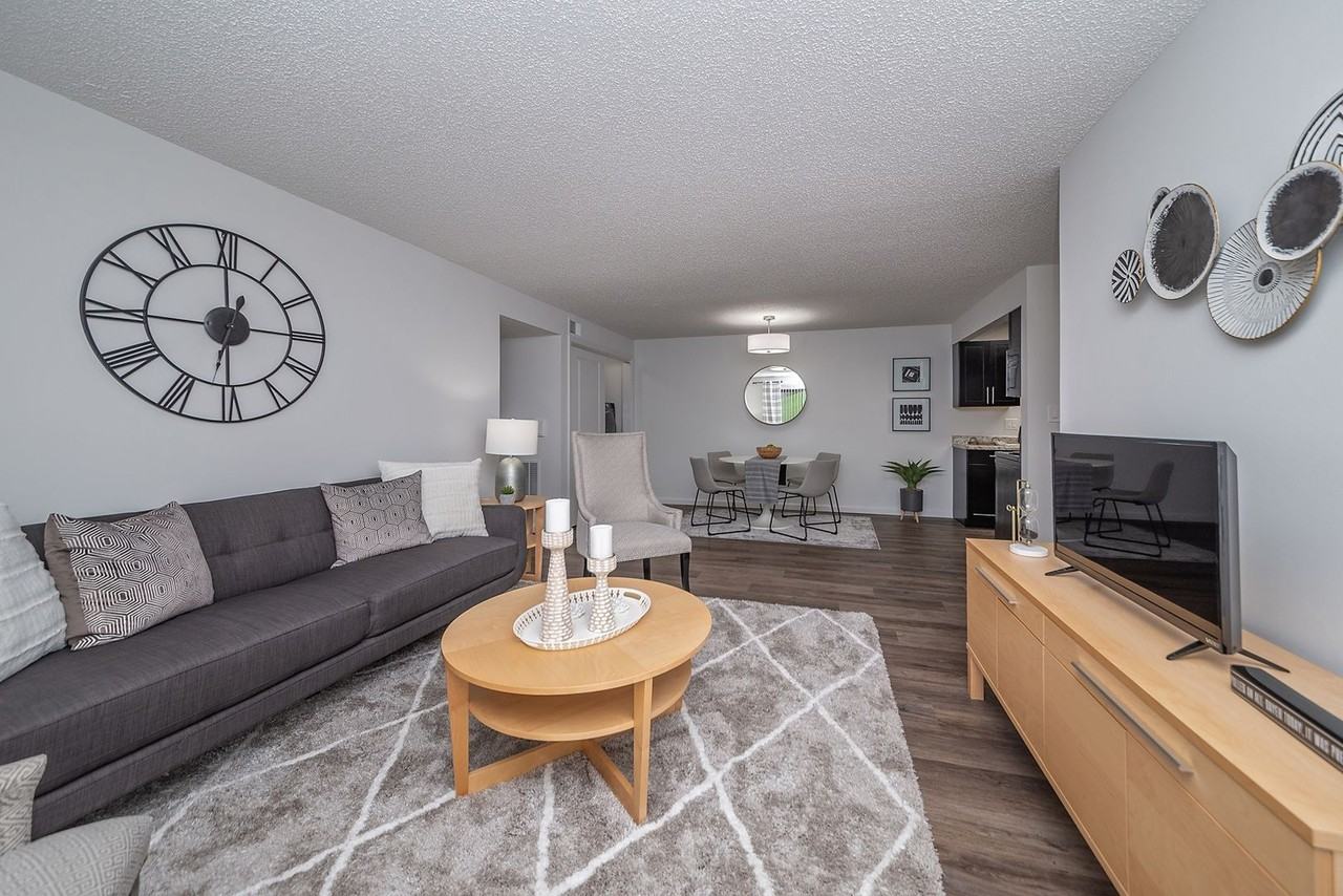 Windsor Place Apartments - Photo 5 of 23