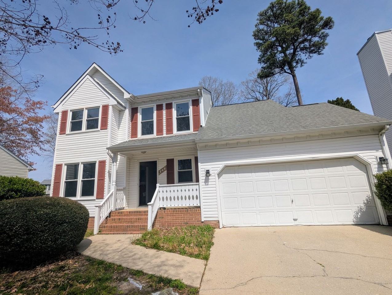 849 Lancaster Ln - Photo 2 of 28