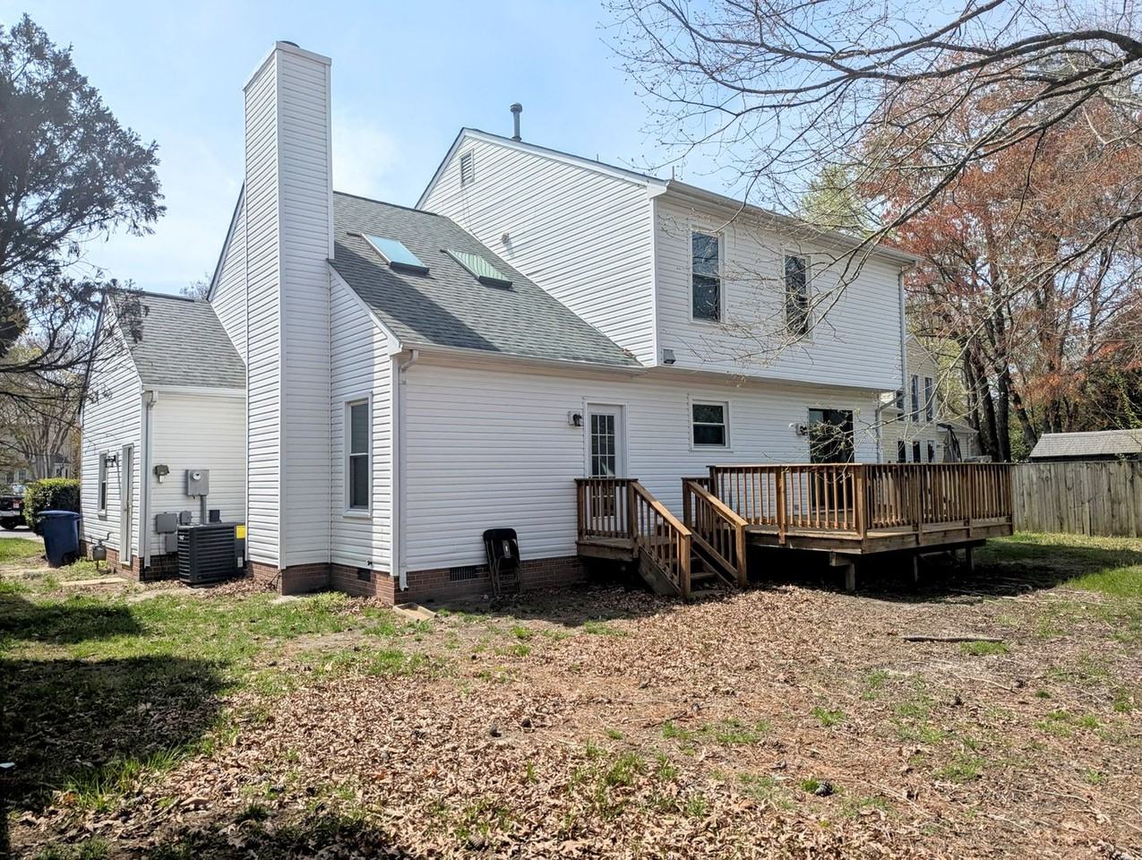 849 Lancaster Ln - Photo 4 of 28