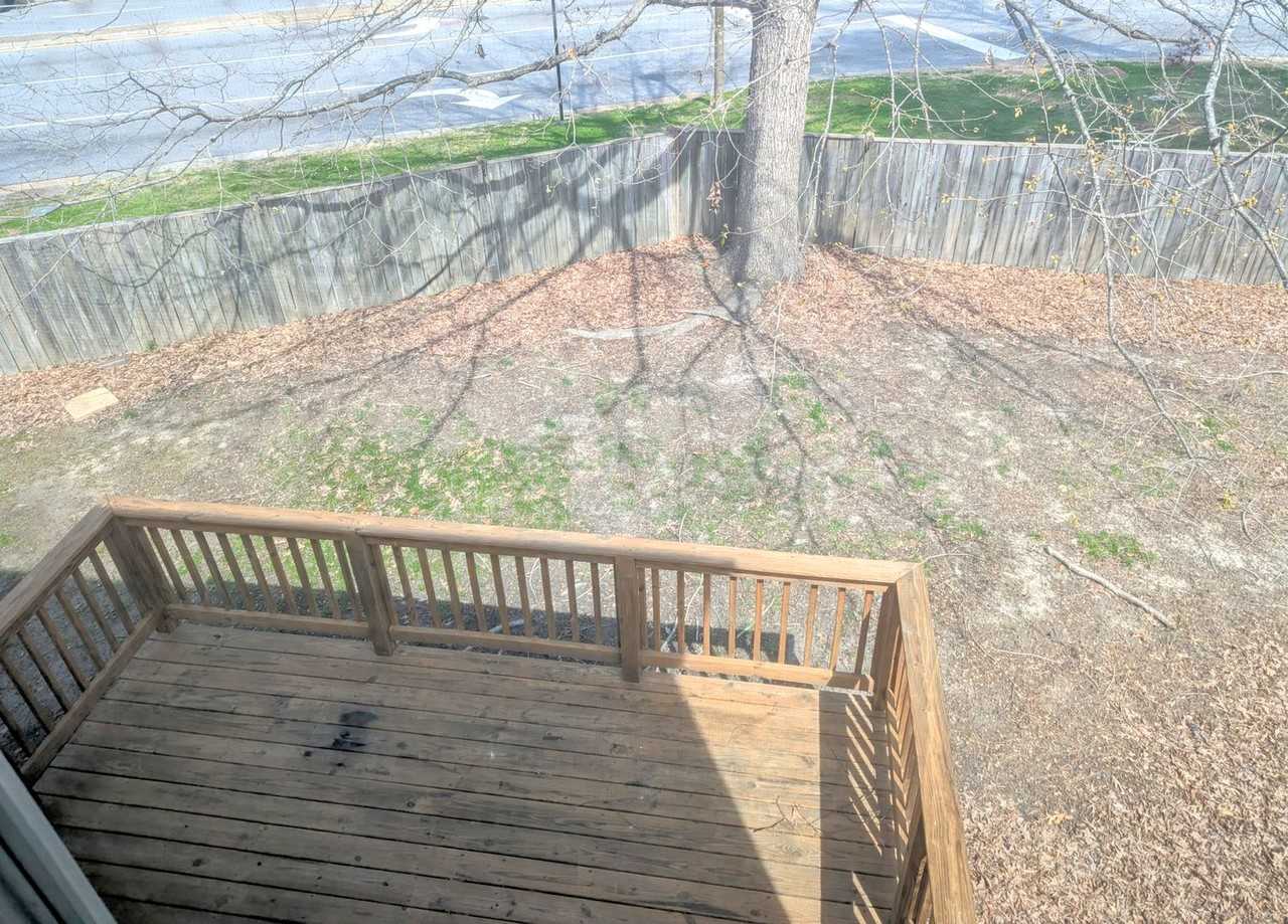 849 Lancaster Ln - Photo 5 of 28
