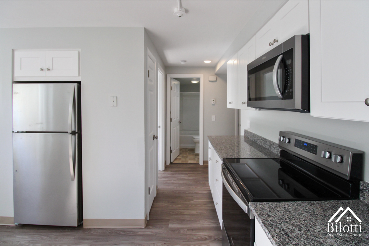 10 Young Street - Photo 2 of 12