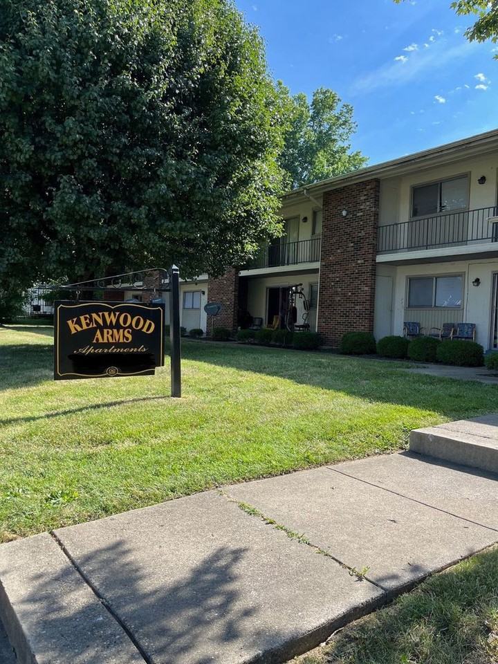 Kenwood Arms - Photo 2 of 2