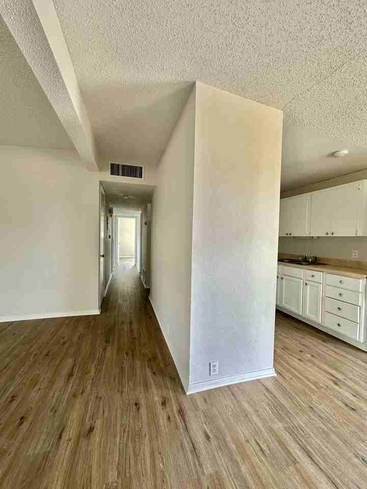 2401 Field St - Photo 6 of 20