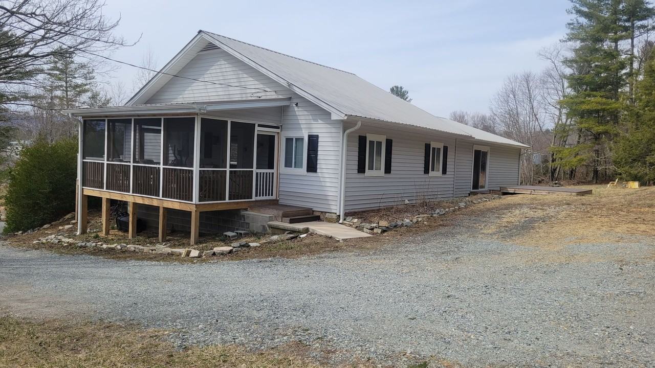 102 Banner Hill Dr - Photo 2 of 43