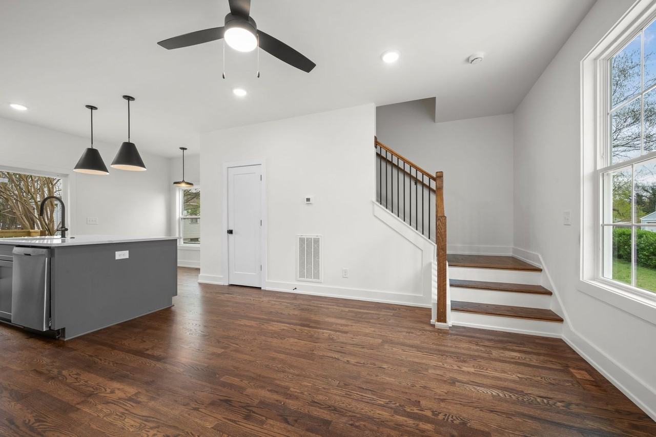 1510 Lawrence St - Photo 6 of 30