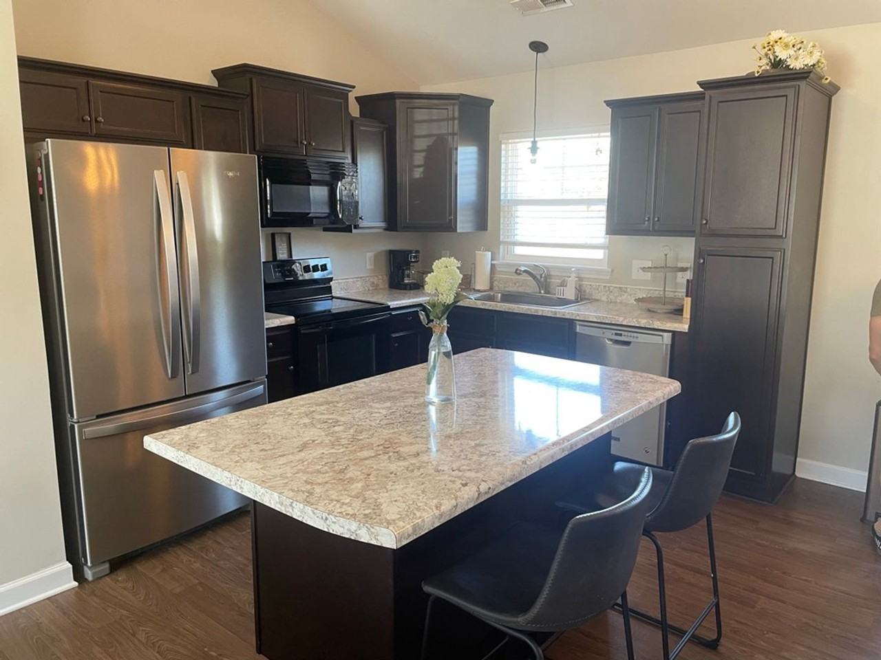 113 Sparrow Point Ln - Photo 3 of 22