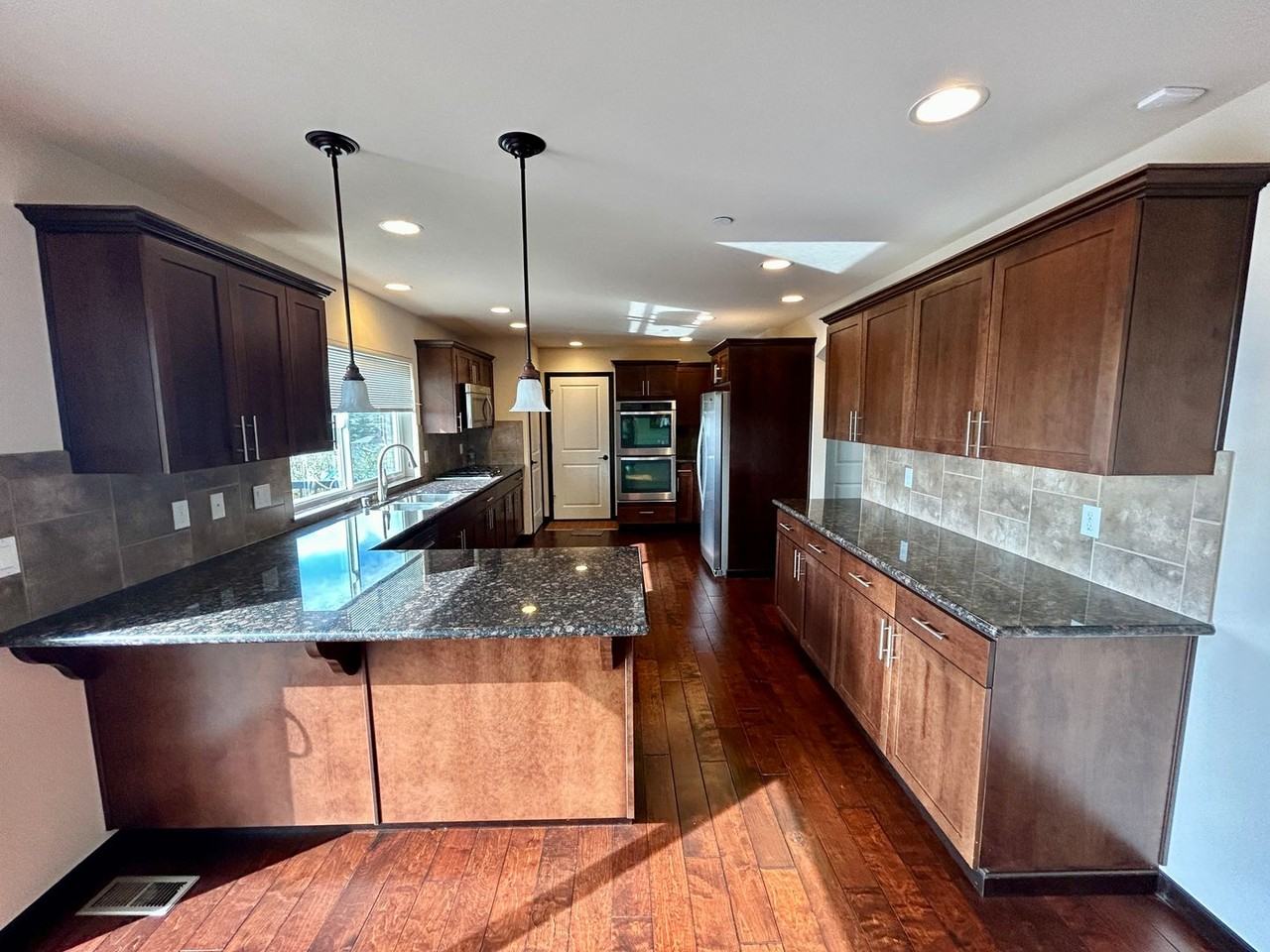 4422 60th Dr Ne - Photo 3 of 43