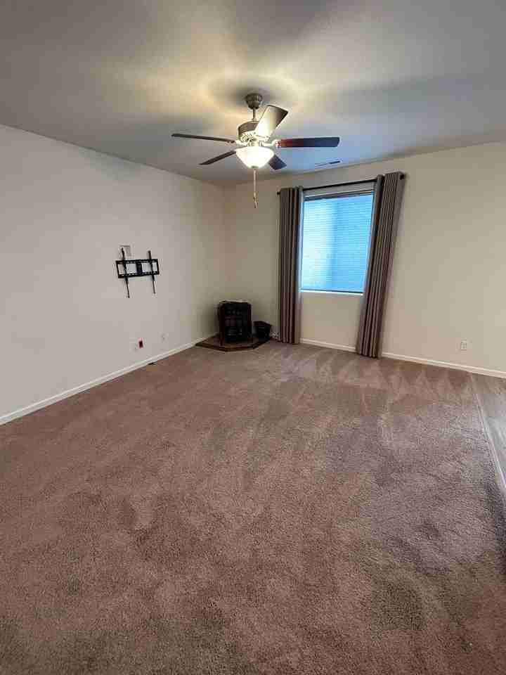 2338 Nw Yohn Ranch Dr - Photo 3 of 17