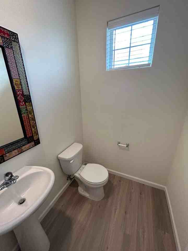 2338 Nw Yohn Ranch Dr - Photo 4 of 17