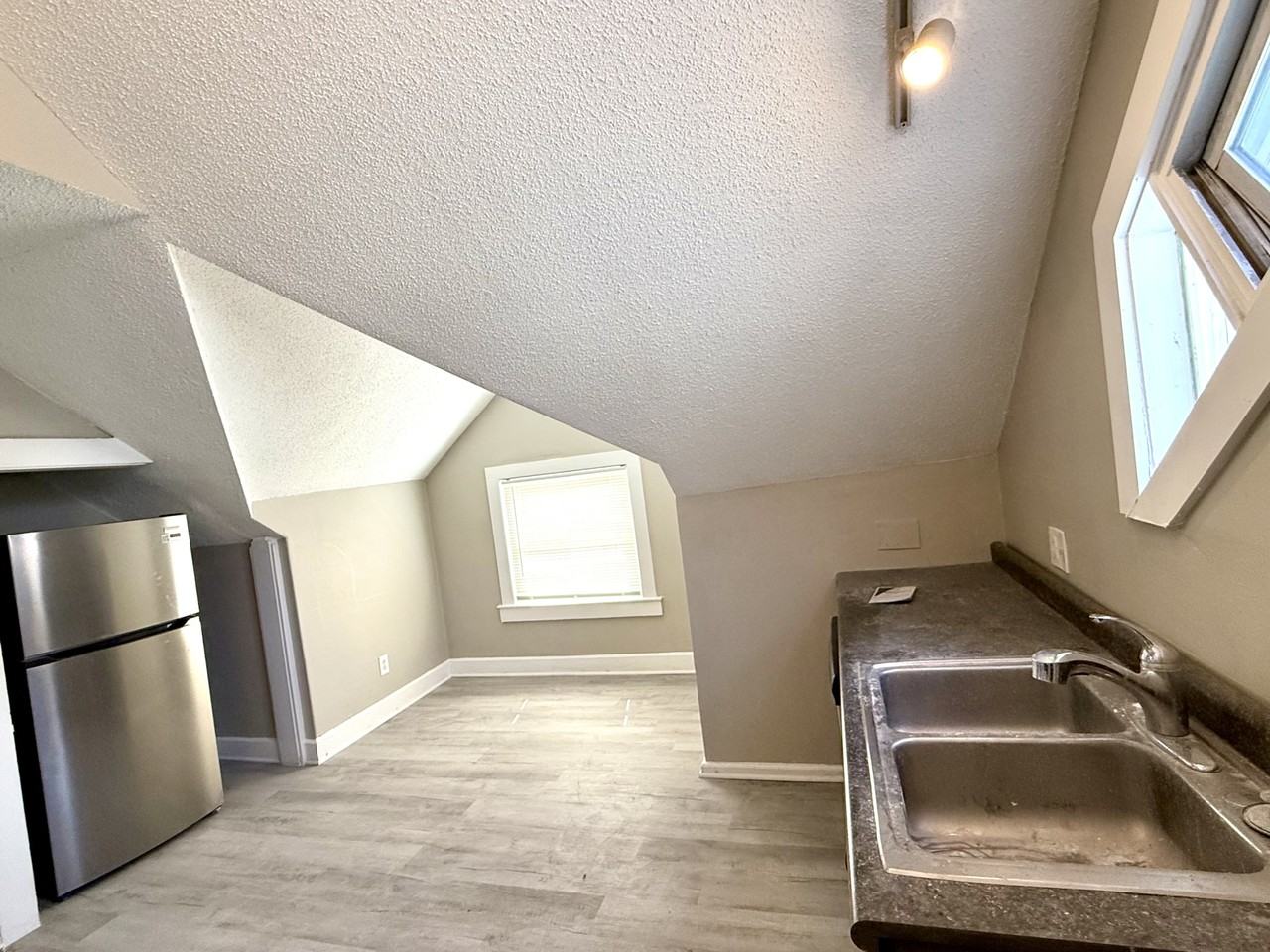 3830 Warwick Boulevard #3 - Photo 3 of 11