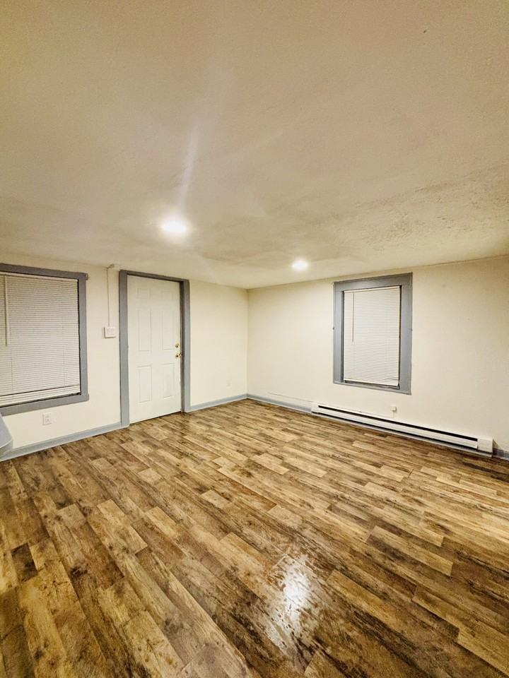 22 E State St - Photo 2 of 10