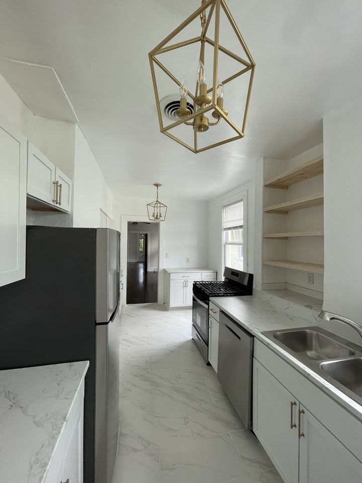 7812 St Charles Ave. - Photo 4 of 36