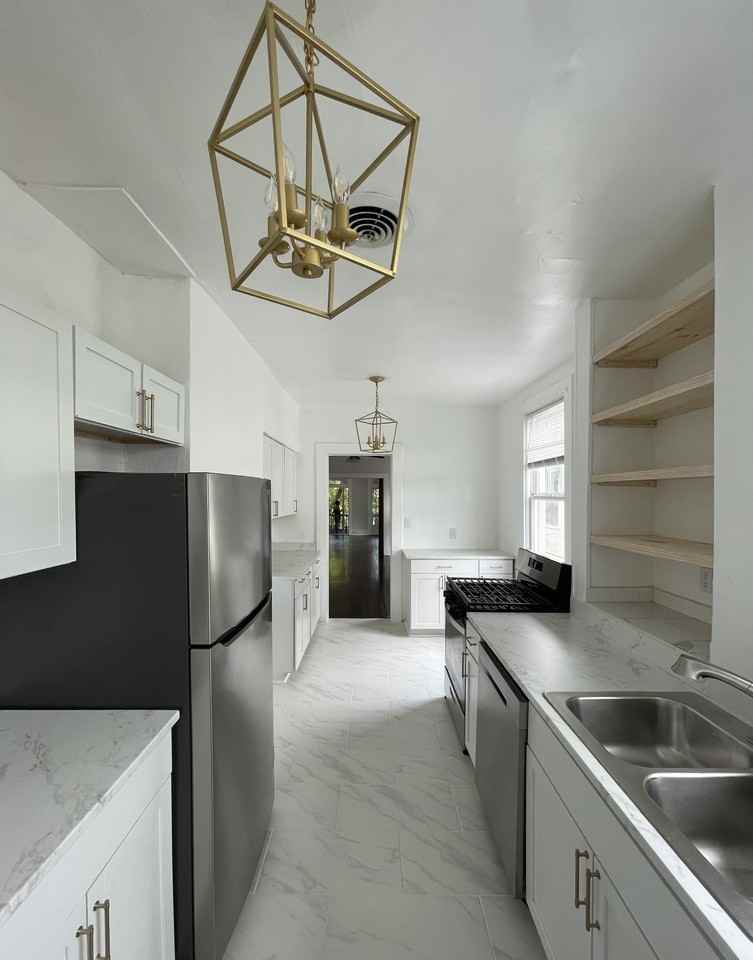 7812 St Charles Ave. - Photo 6 of 36