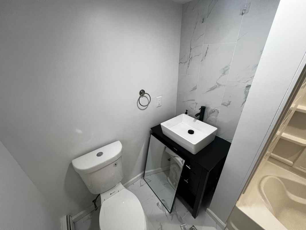 25 Spruce St - Photo 7 of 24