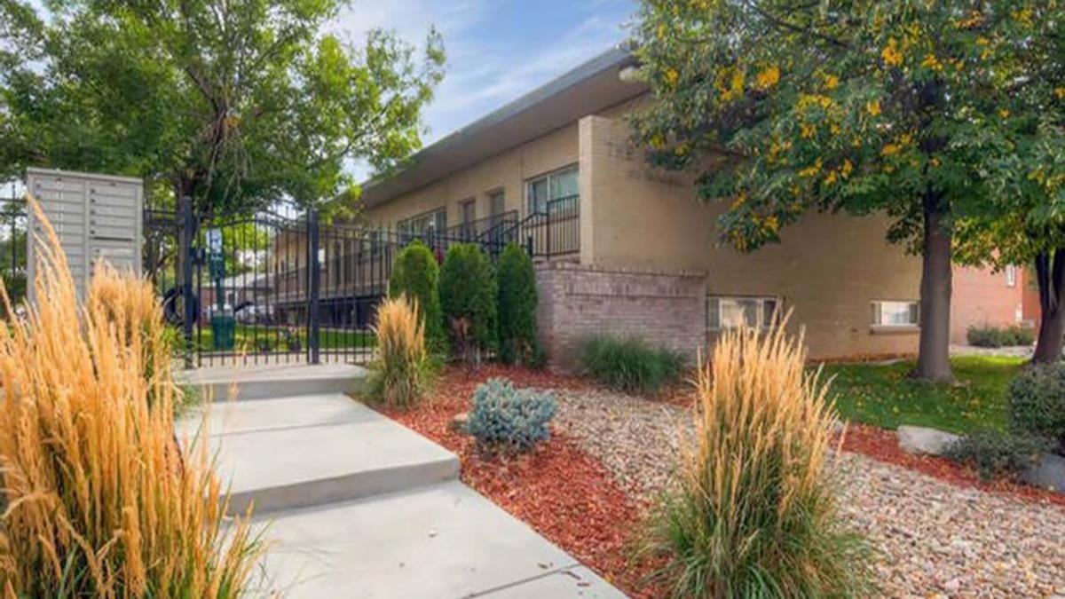 Duke & Duchess - Photo 2 of 29