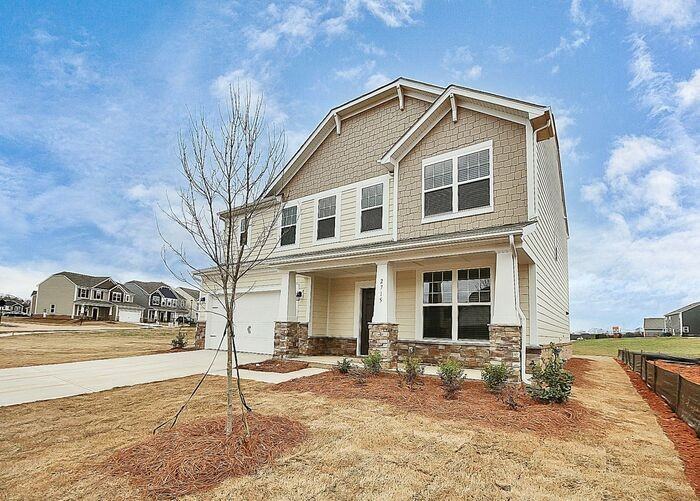 2715 Trinity St - Photo 2 of 34