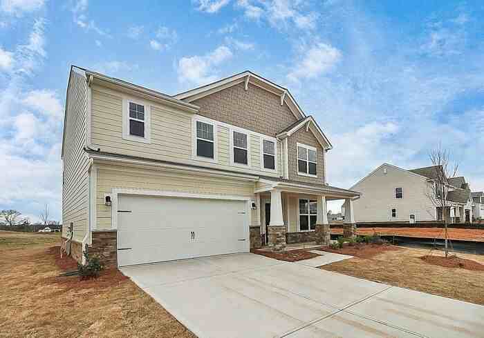 2715 Trinity St - Photo 3 of 34