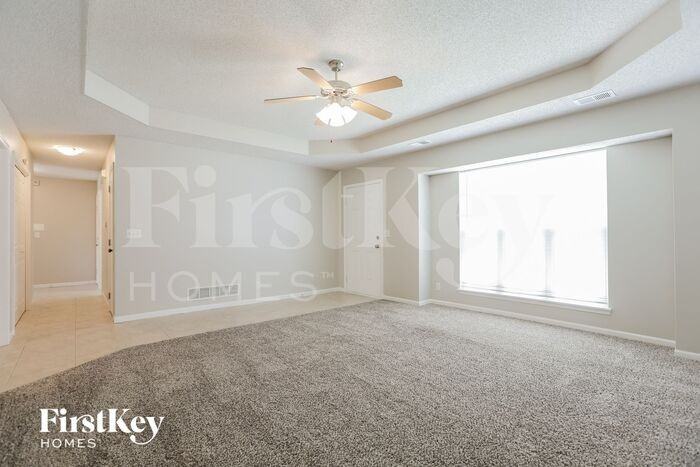 724 Bristol Dr - Photo 3 of 15