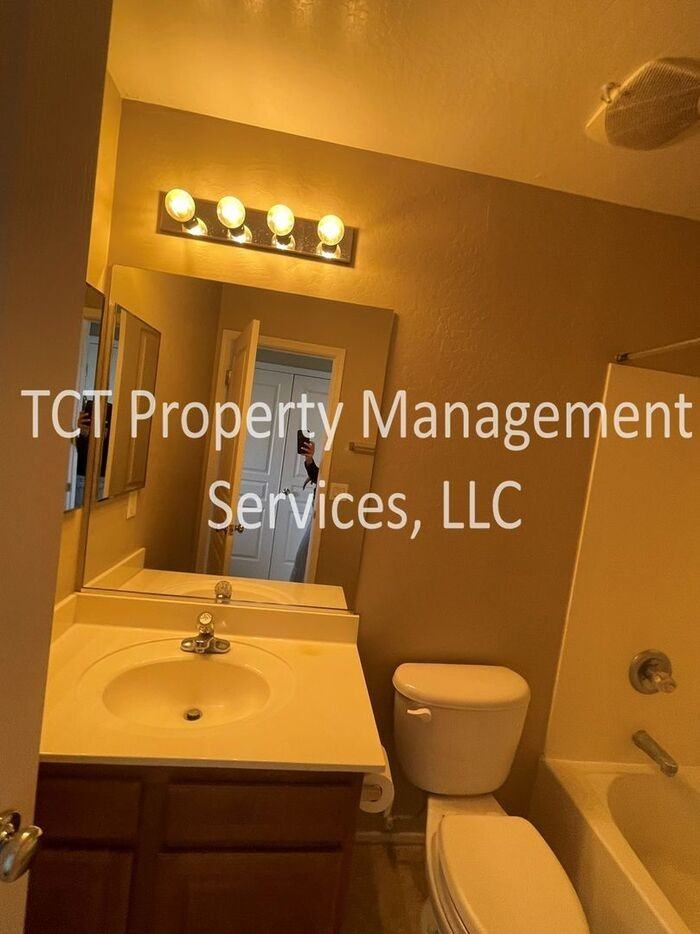 15428 W Aster Dr - Photo 3 of 5