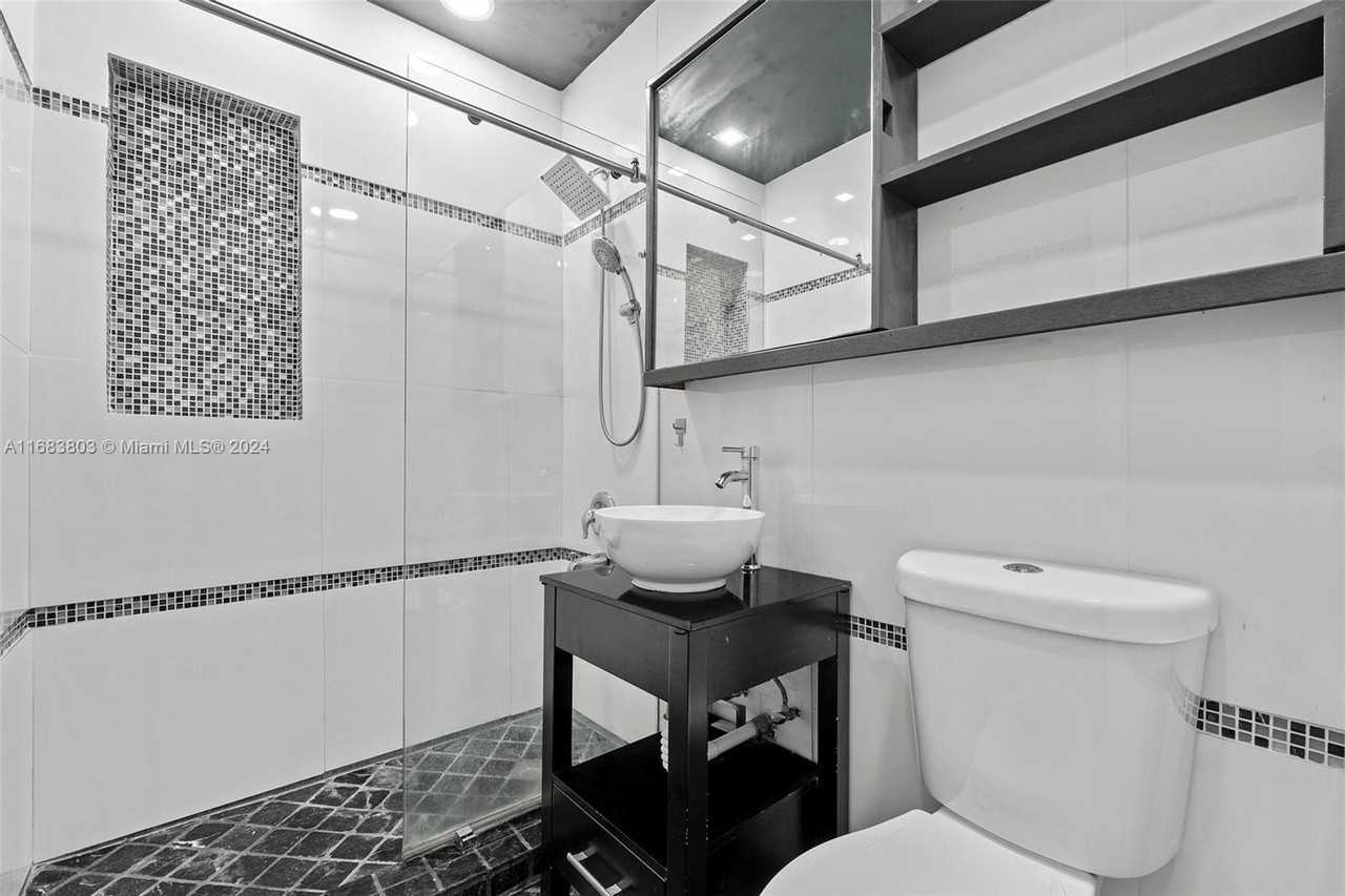 738 Fernwood Road #NA - Photo 7 of 12