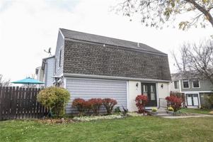 featured image of 62 Village Trl #62