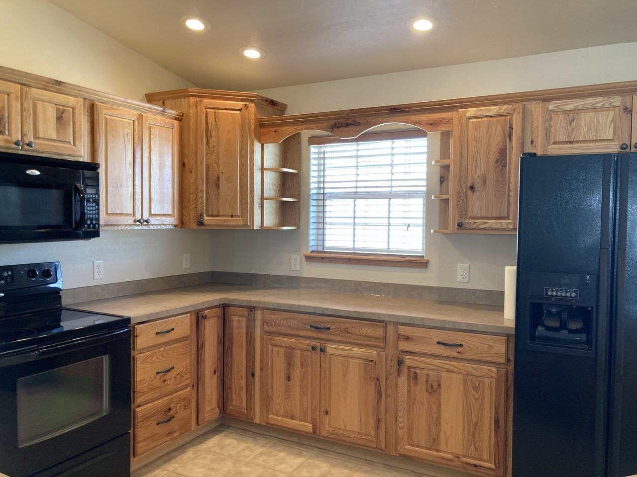 2809 Lincoln Ave #2809 - Photo 3 of 7