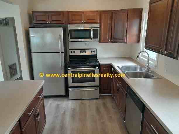446 37th Ave Ne #NA - Photo 7 of 23