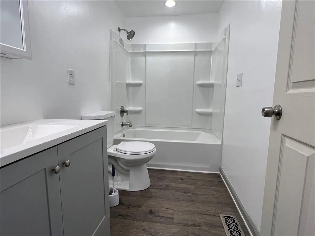 121 Sassafras Dr - Photo 3 of 15