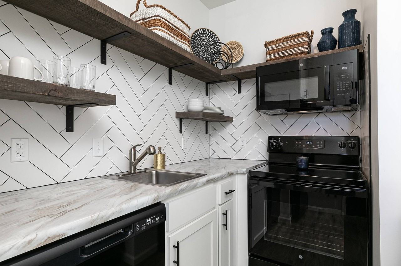 Moon City Lofts - Photo 6 of 32