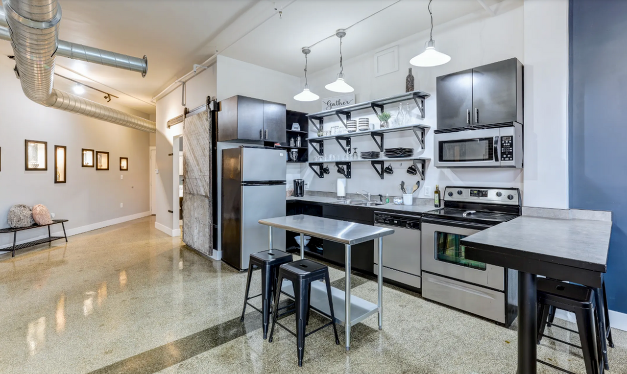 Wilhoit Plaza Lofts - Photo 6 of 41