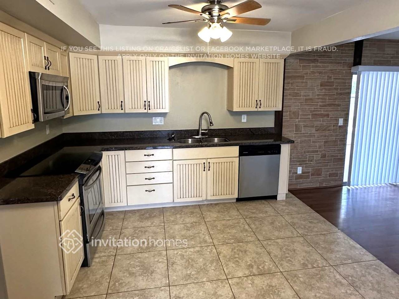2301 W Waltann Ln - Photo 5 of 13