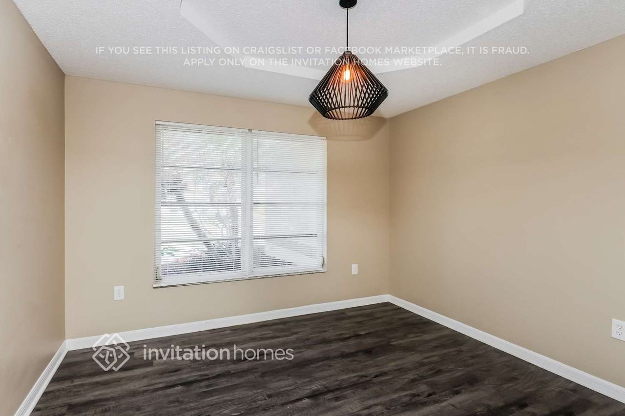 961 Nantucket Rd - Photo 7 of 17