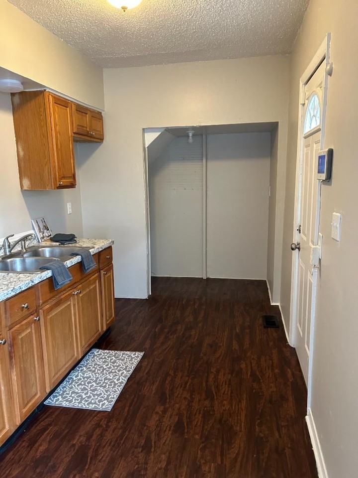 38-40 Thurston Road - Photo 2 of 10