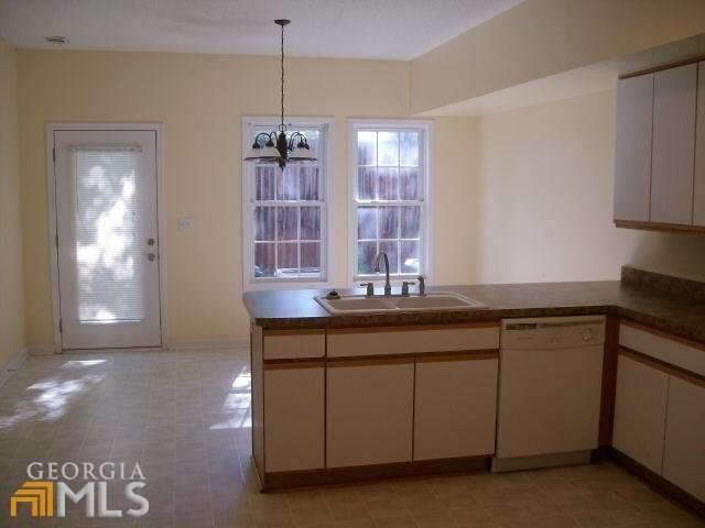 10 Compton Ct - Photo 3 of 11