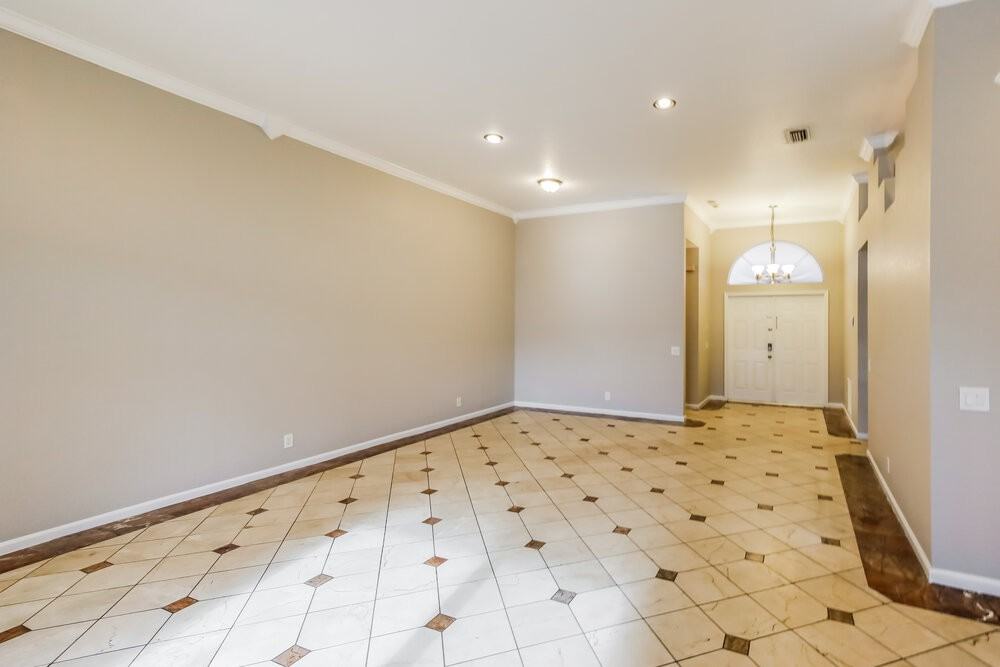 5350 Nw 57th Ave - Photo 5 of 16