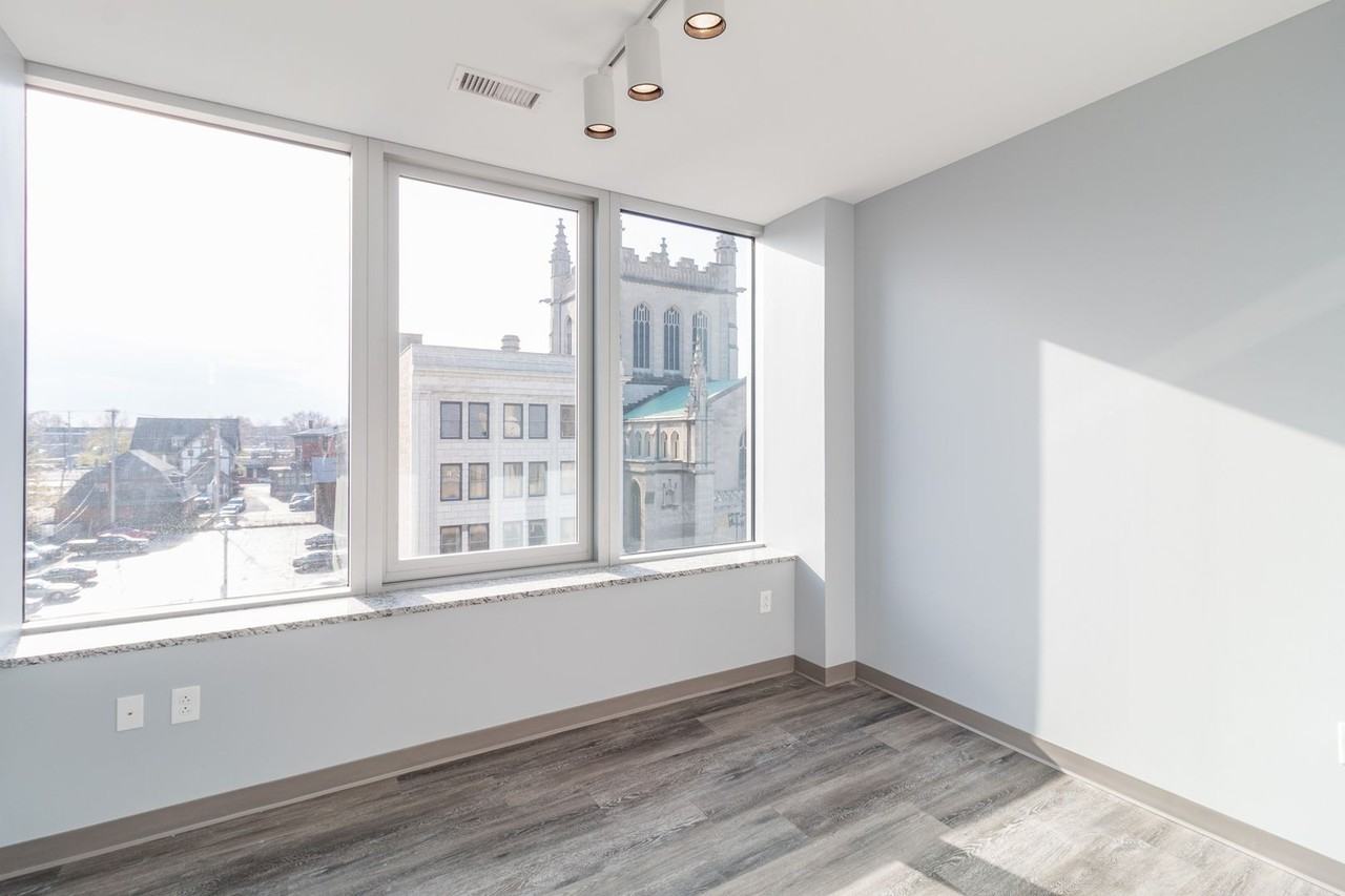 3101 Euclid Avenue - Photo 5 of 19