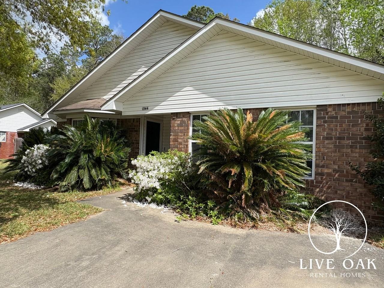 1044 Barley Dr - Photo 2 of 13